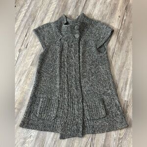 Gray Knit Sleeveless Cardigan EUC